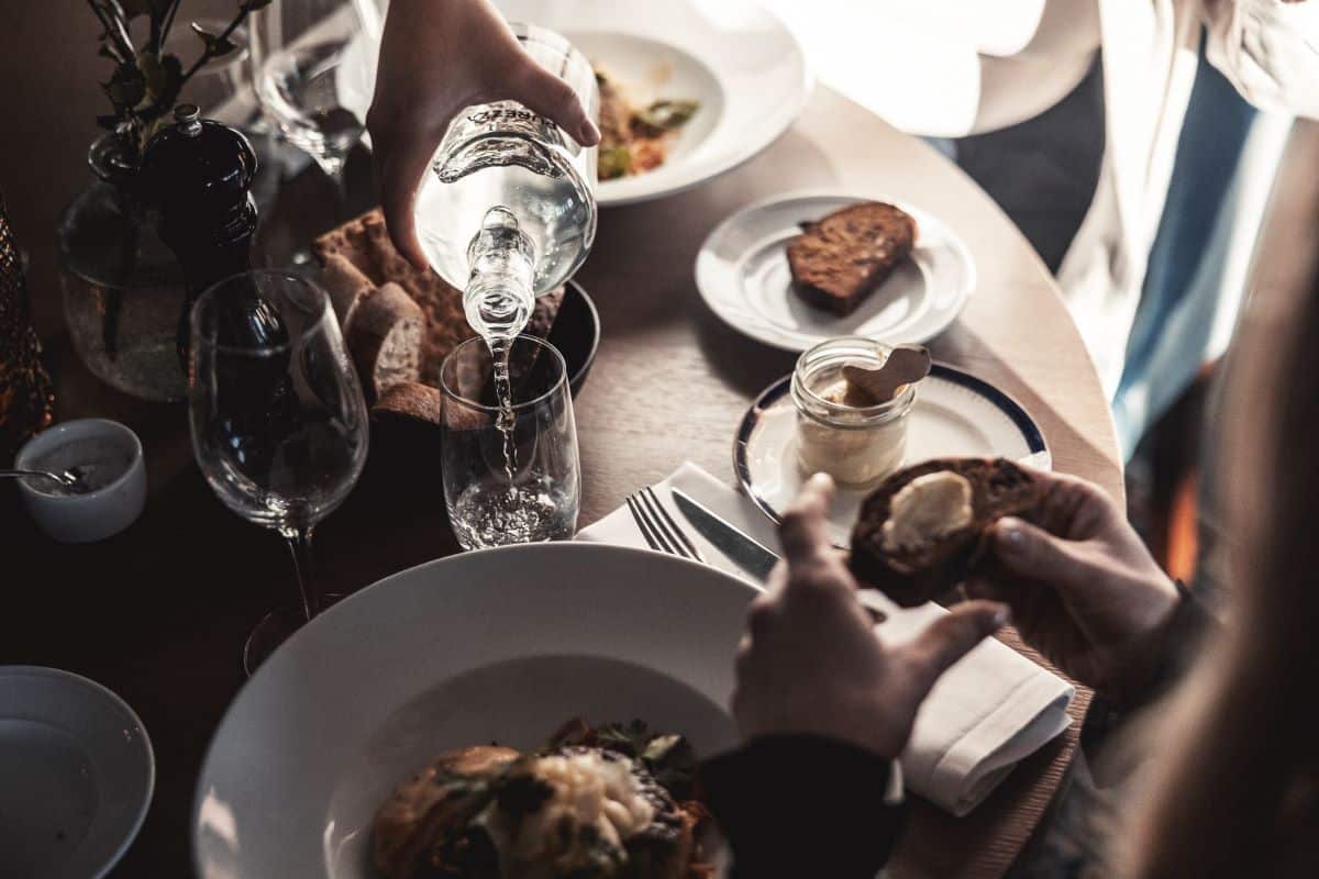 Fågelbro Säteri Restaurang Människor Mat