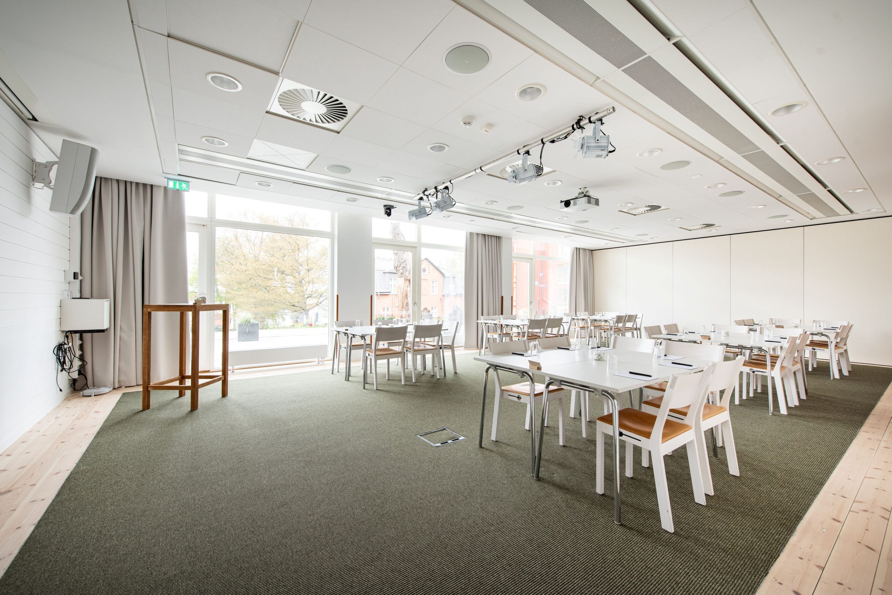 Hotel J conference room Bergamott