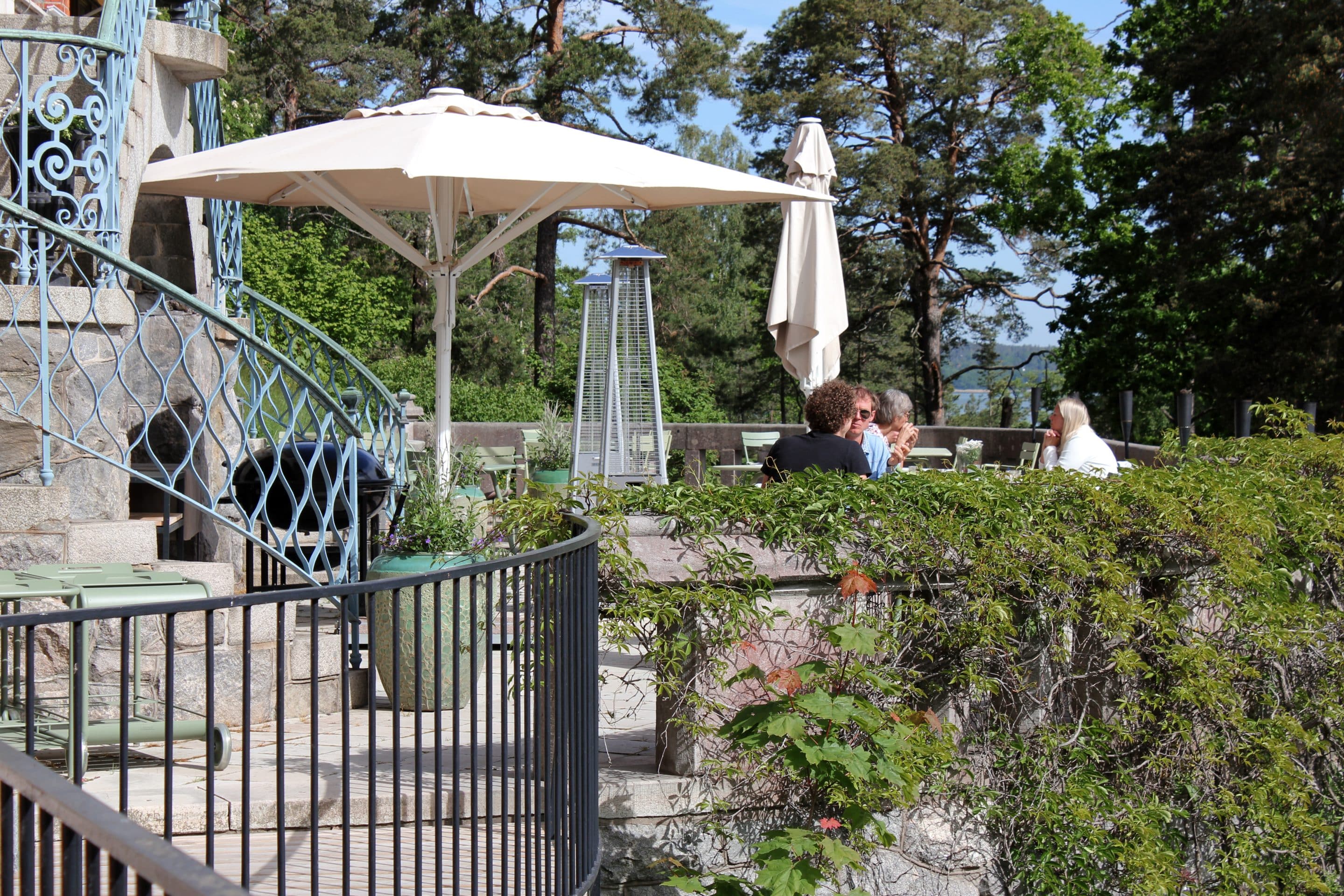 Vår Gård skärtofta terrasse sommergjester