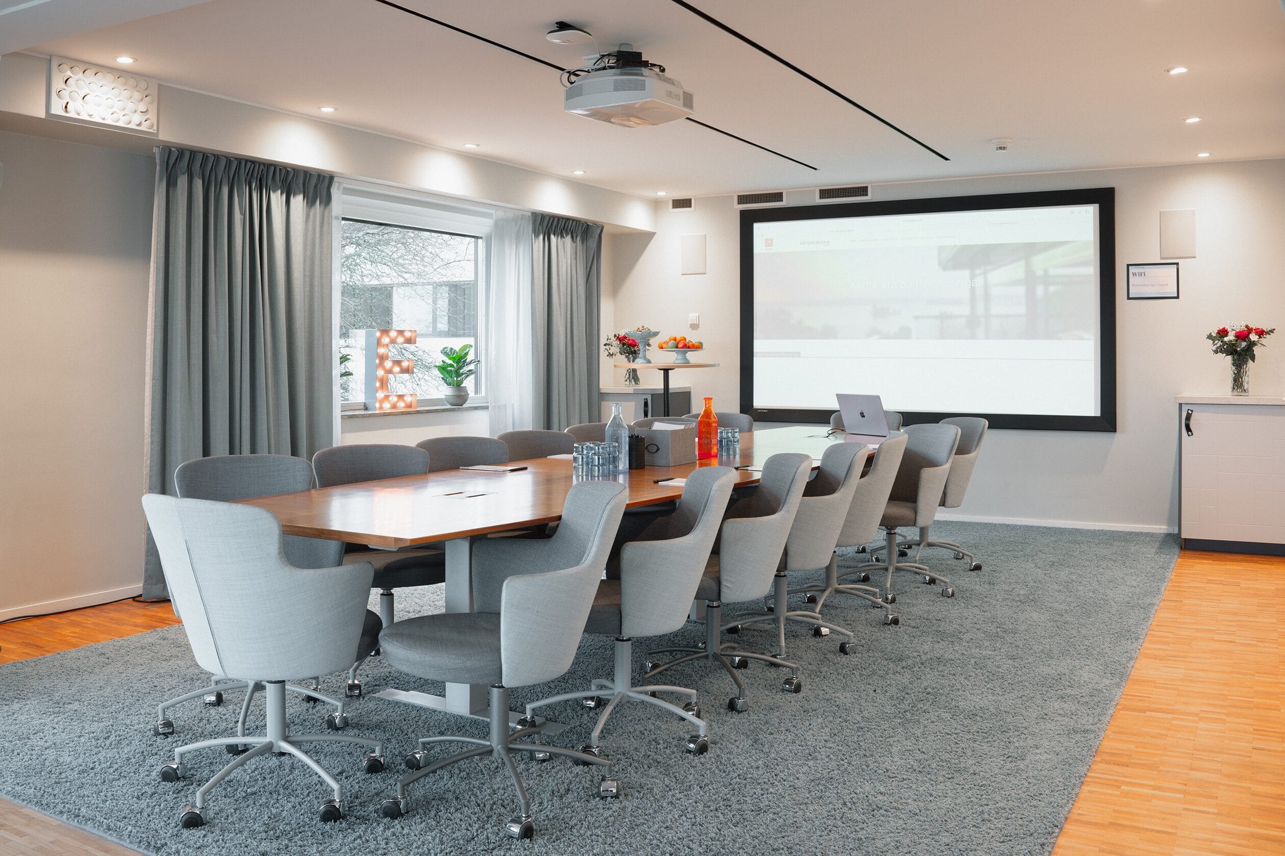 Rönneberga konferanse konferansegulv eik Lidingö