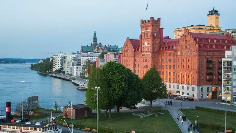 Elite Hotel Marina Tower external