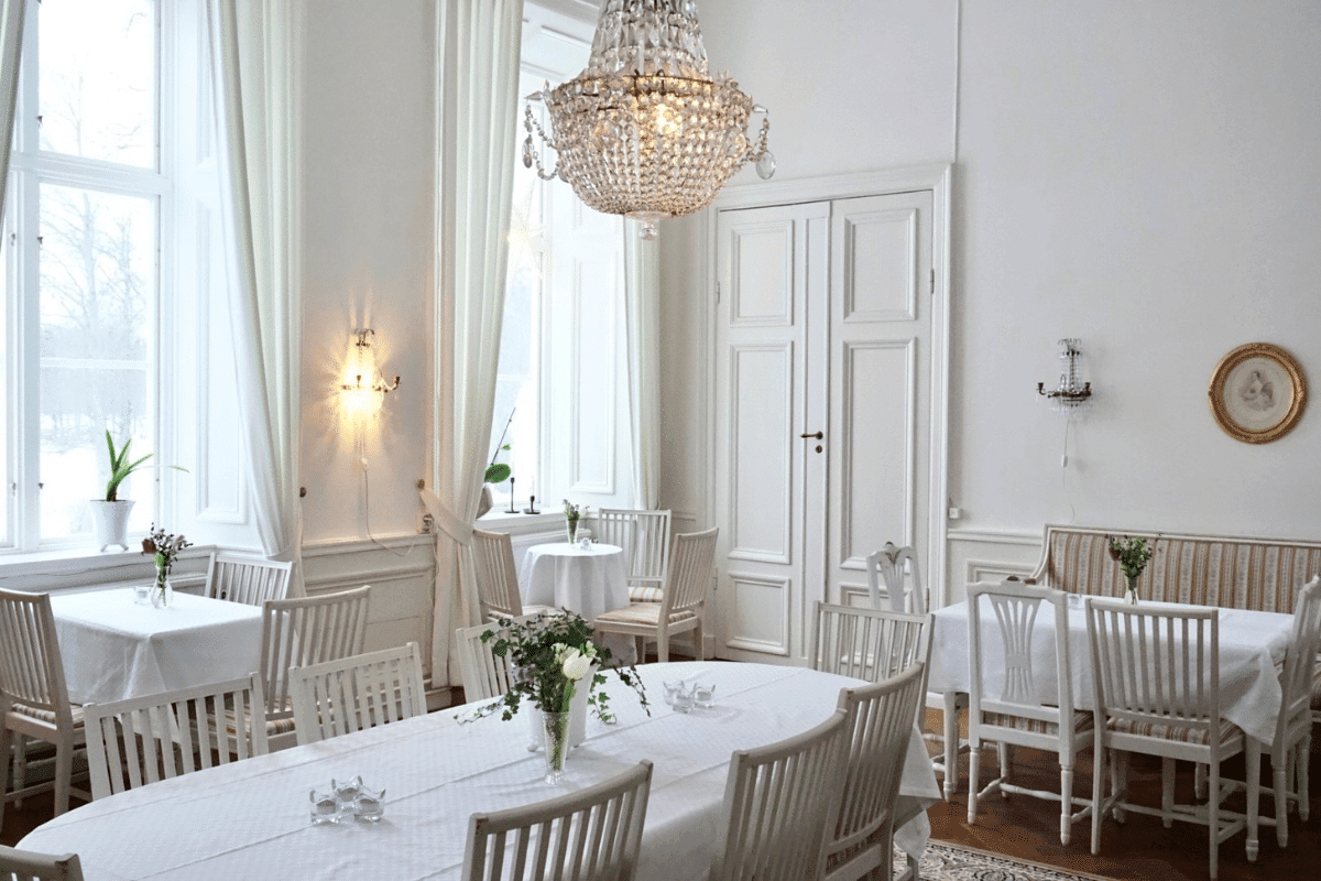 Gysinge Herrgård Grupperum Hvid lounge