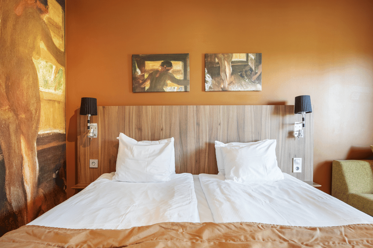 Skara Konsthotell hotellrum