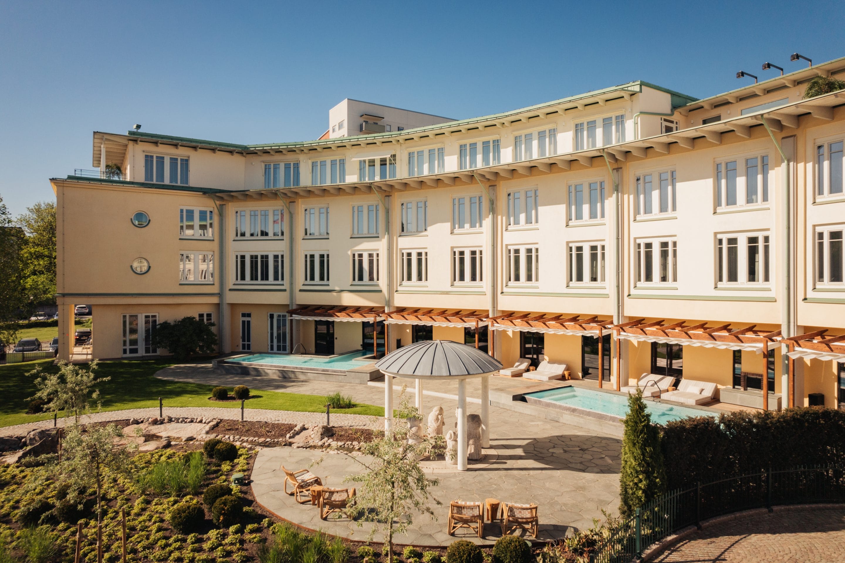 Ad Astra by Eliten hotel external