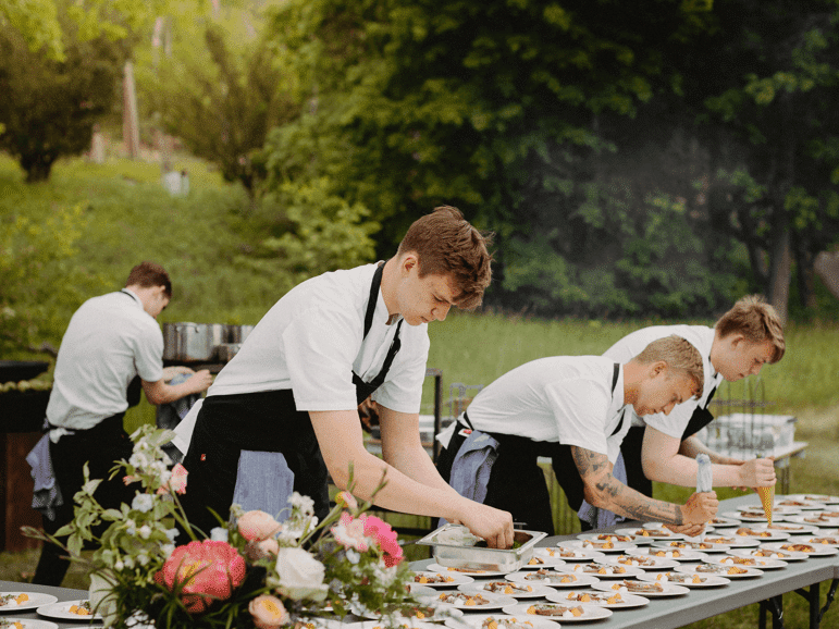 Skepparholmen Nacka kitchen preps dinner
