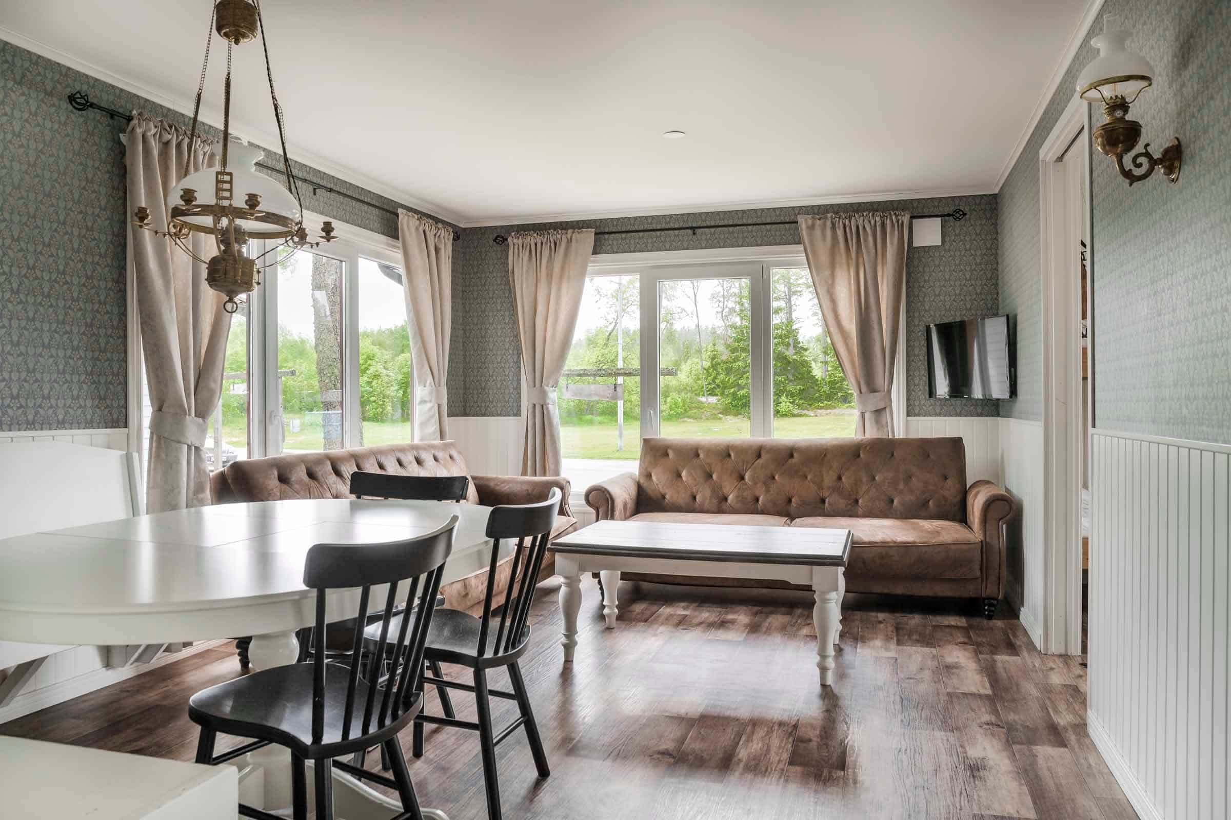 High Chaparral Lodge